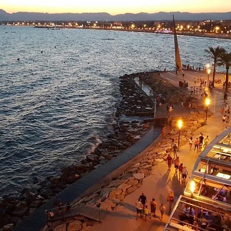 Apartment Center Salou Near Port Aventura Екстер'єр фото