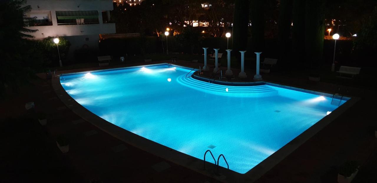 Apartment Center Salou Near Port Aventura Екстер'єр фото