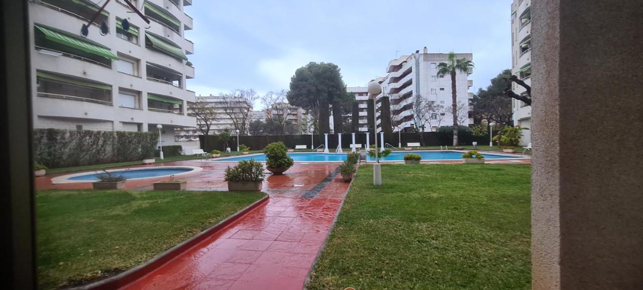 Apartment Center Salou Near Port Aventura Екстер'єр фото