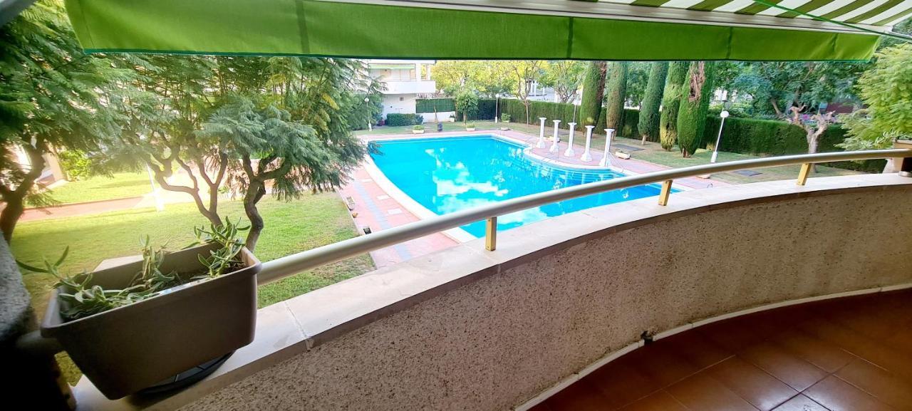 Apartment Center Salou Near Port Aventura Екстер'єр фото